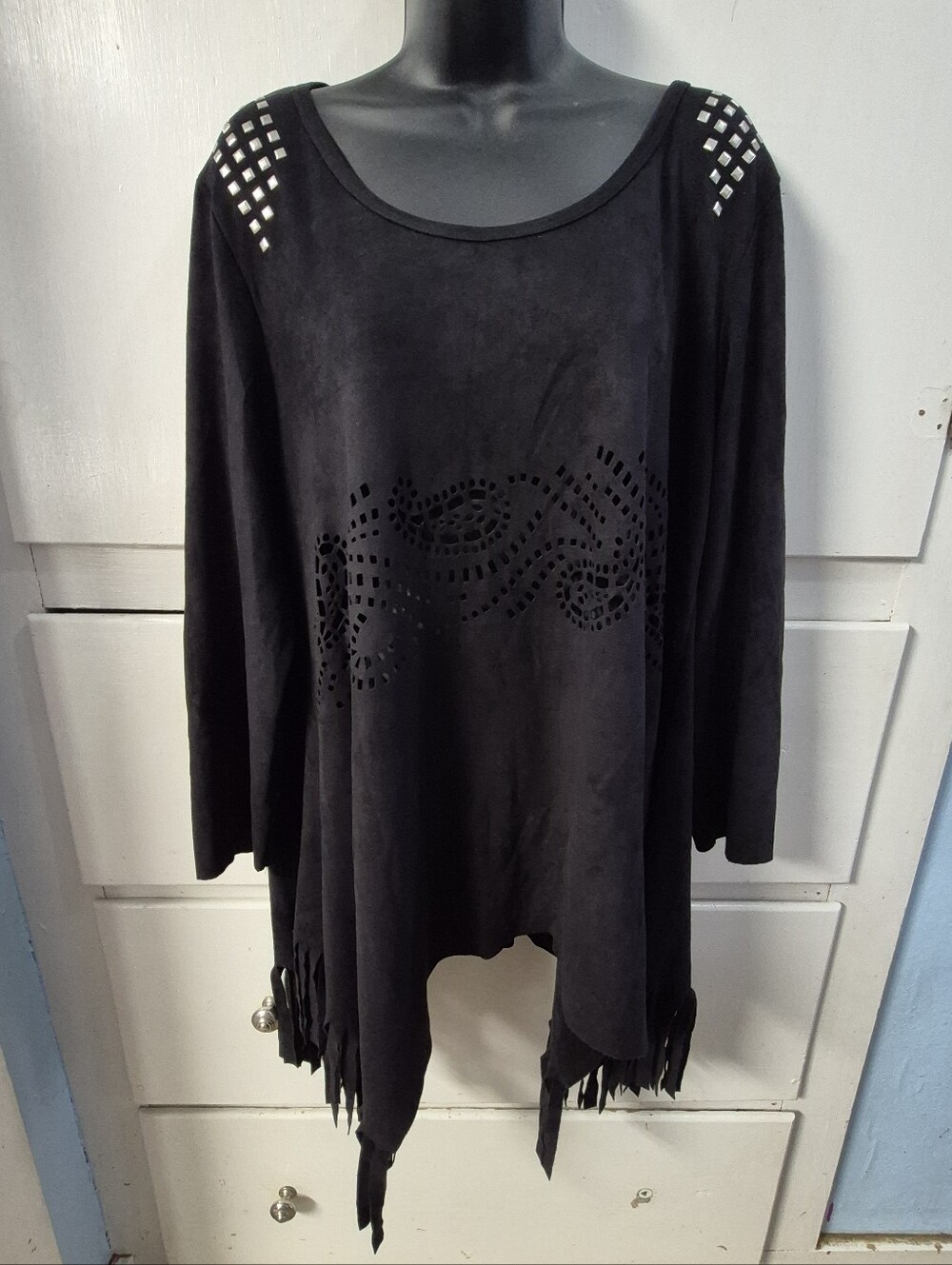 Vocal Black Faux Suede Tunic Top XL Studded Laser Cut Out Fringe Asymmetrical - Picture 2 of 9